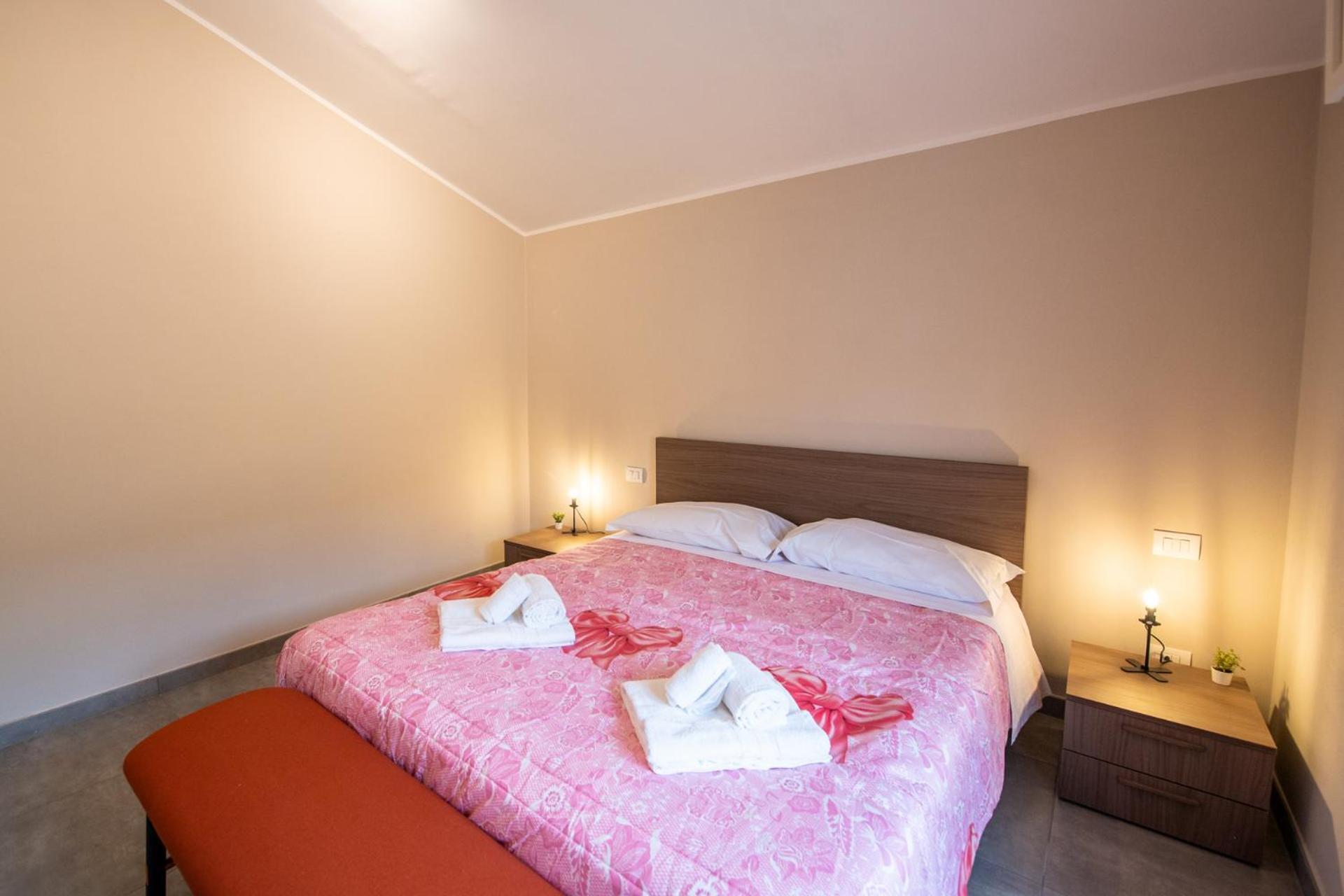 350 M Da Ospedale Maggiore L Parcheggio Prive L Rooms Parma Exterior photo